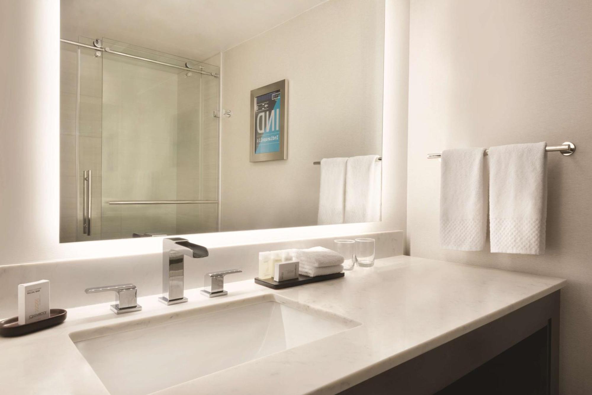 Embassy Suites By Hilton Indianapolis Downtown Luaran gambar